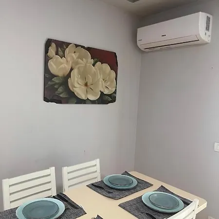Bright And Cozy 아파트 Durrës
