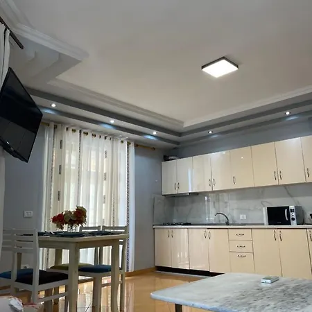 Bright And Cozy 아파트