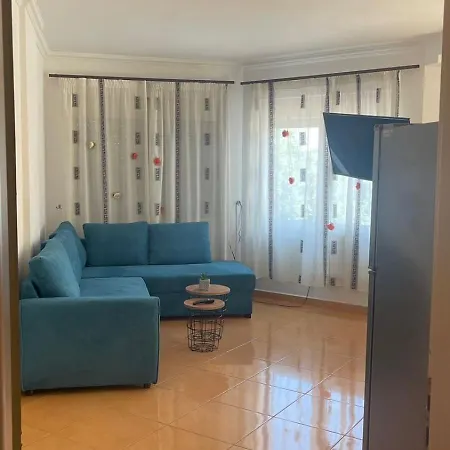 Bright And Cozy Durrës