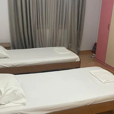 아파트 Bright And Cozy Durrës